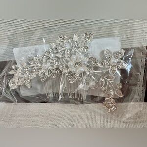 Bridal Silver Floral Hair Comb with Pearls - Women Accessories